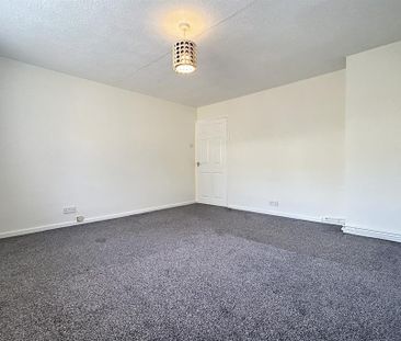 2 bedroom maisonette to rent - Photo 2