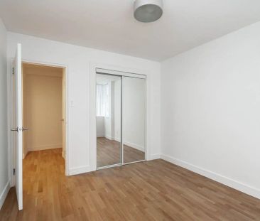 551 Eglinton Avenue East — 2 Bedroom - unit 605 - Photo 5