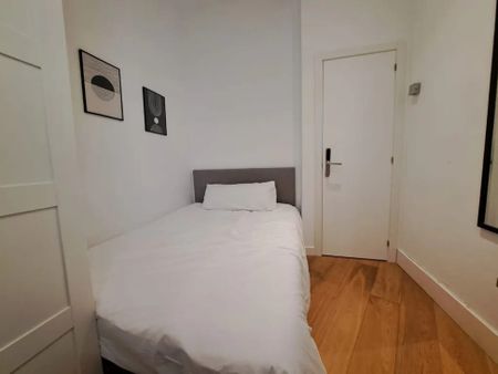 Calle de los Caños del Peral, Madrid, Community of Madrid 28013 - Photo 3