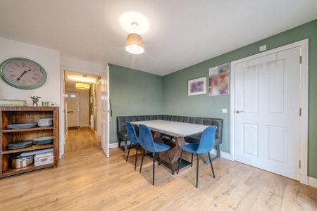 4 bedroom detached house to rent - Photo 3