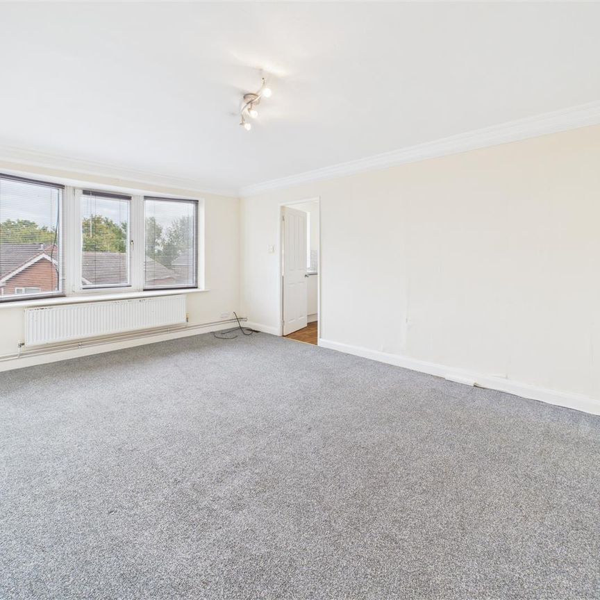 2 bedroom Maisonette to rent - Photo 1