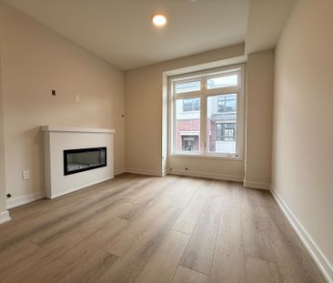 For Lease - 11 Agnes Lane, Richmond Hill, Ontario - Photo 3