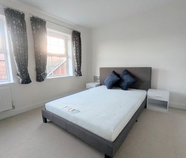 4 bedroom terraced house to rent - Photo 4