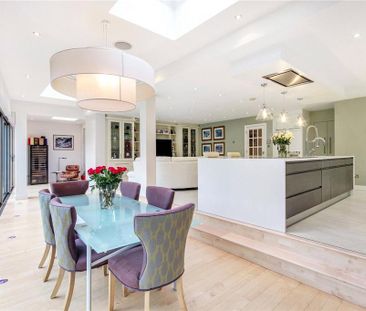 5 bedroom detached house to rent - Photo 3