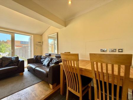 De Lisle Road, Bournemouth, BH3 - Photo 3