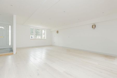 4 bedroom house in Canonbury - Photo 3