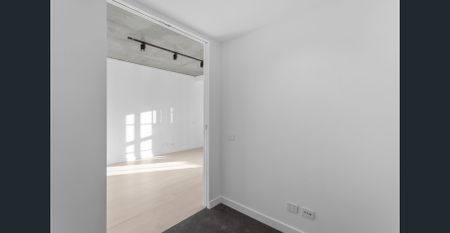 New York City Charm at Victoria & Vine - Photo 3