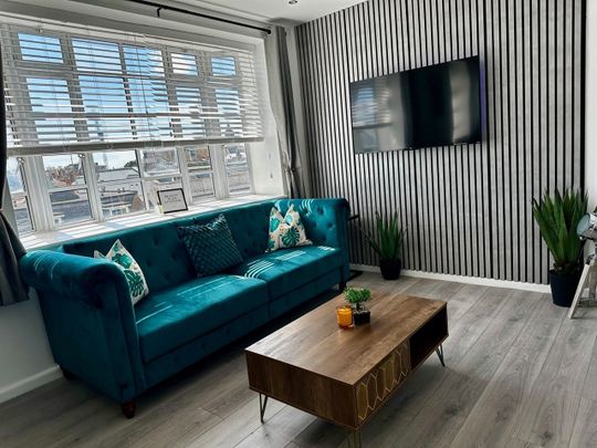 2 Bed Flat, Princes House, BN1 - Photo 1