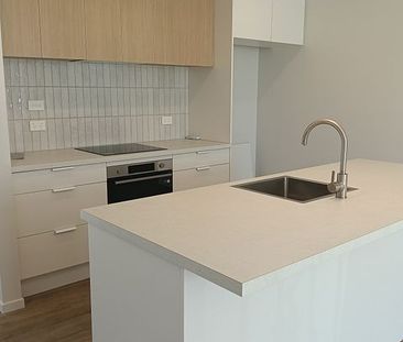 Modern 3 Bedroom Townhouse in Woolston - Photo 6