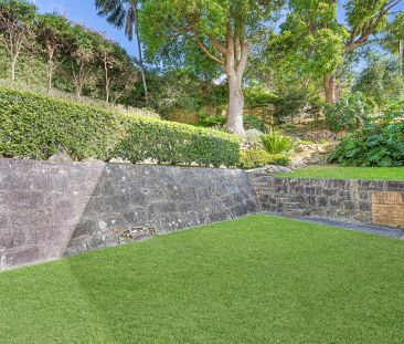 Executive Residence in Tranquil Setting - Photo 2