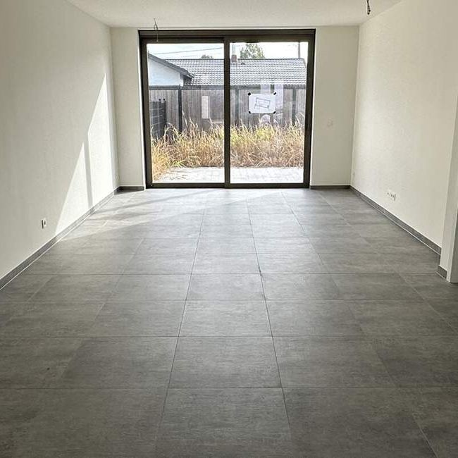 Woning te huur in Leopoldsburg voor € 1.190 met 3 slaapkamers - Photo 1