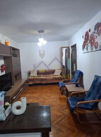 Apartament 3 camere zona Vlahuta - Fotografie 2