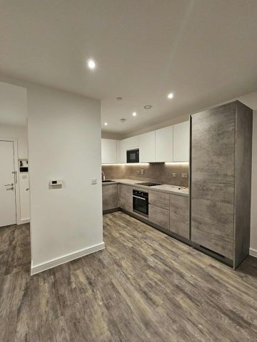 1 Bed Flat, Teal Point, IG11 - Photo 5