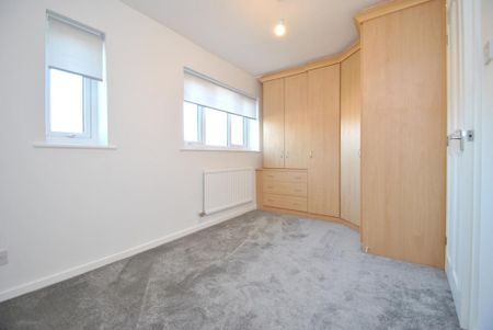 3 bedroom semi-detached house to rent - Photo 5