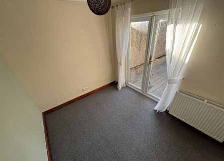 Dulverton Avenue, Coundon, Coventry - Photo 2