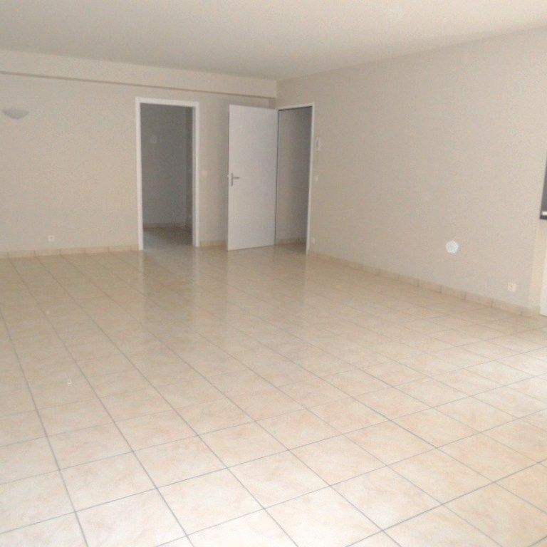 Location Appartement 3 pièces 88m² - Photo 1