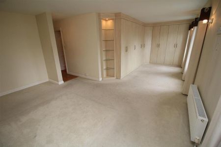 3 bedroom apartment to rent - Photo 4