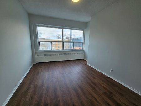 For Lease - 1801 Eglinton Avenue Unit# 302, Toronto, Ontario - Photo 5