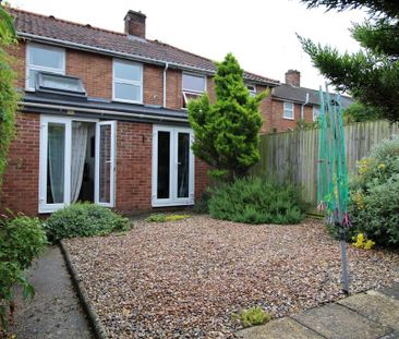 4 bedroom semi-detached house to rent - Photo 4