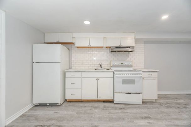 For Lease - 88 Bernick Drive, Barrie, Ontario - Photo 1