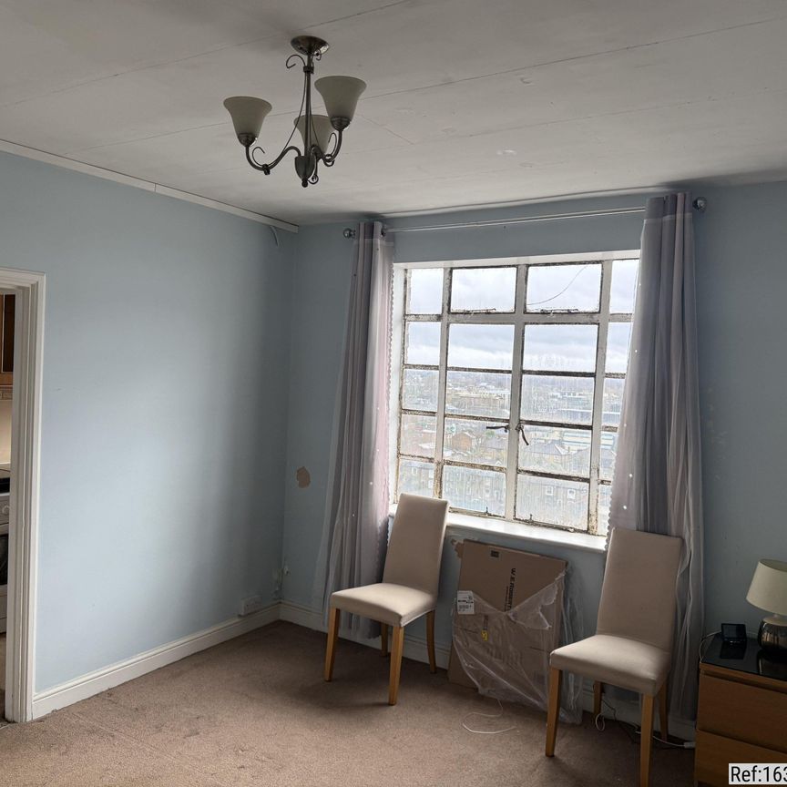 1 bed Studio in Kings Court, Hamlet Gardens, London, W6 0RP - Photo 1