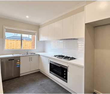 Brand-New Corner Family Home in Arbor Estate!!! - Photo 6