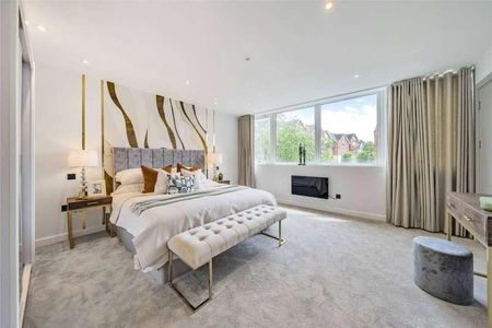 West Byfleet, Surrey, KT14 - Photo 3