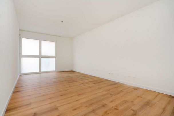 For rent: Modern 3.5-room apartment (117m2) in the village center of Belp - Photo 1