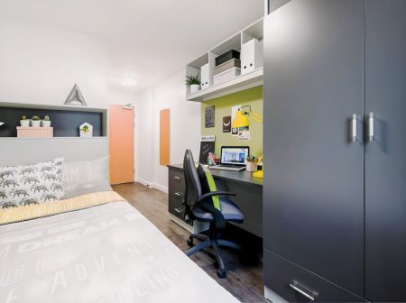 Standard Ensuite Plus - Photo 3