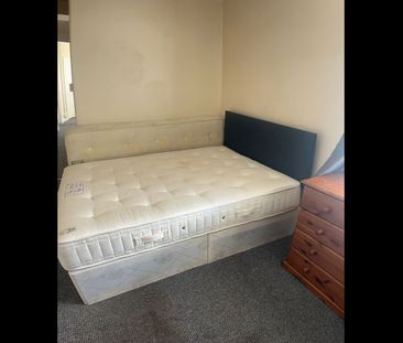 Room in a Shared Flat, Wembley Hill Road, HA9 - Photo 2