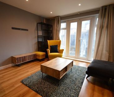 Wexham Road, Slough, Berkshire,SL1 - Photo 1