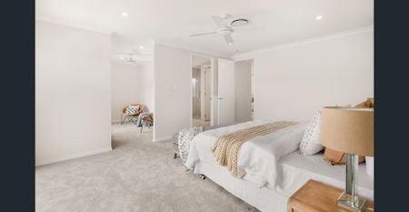 Majestic Family Home In The Surrounds Community - Photo 5