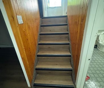 For Lease - 276 Sunview Street, Waterloo, Ontario - Photo 2