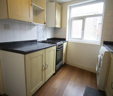 1 Bed Flat To Let on Ribbleton Lane, Preston - Photo 2