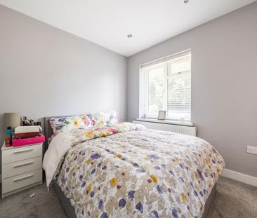 5 bedroom semi-detached house to rent - Photo 3