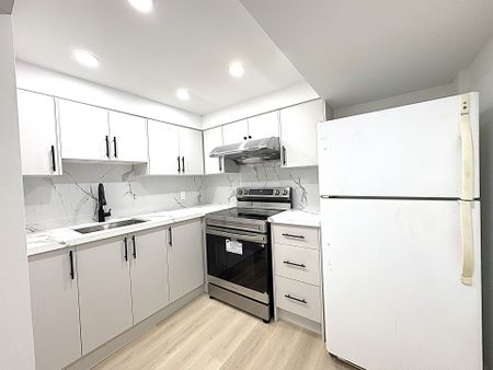 For Lease - 9 Truro Crescent, Toronto, Ontario - Photo 4