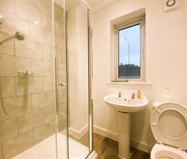 4 bedroom terraced house to rent - Photo 1