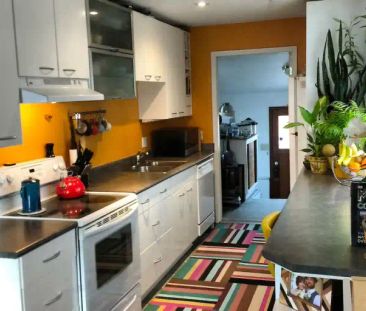 Cozy Character Home in Desirable Killarney! | Calgary - Photo 1