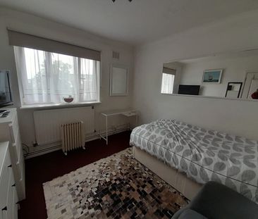 Room in a Shared Flat, Bernard Shaw House, NW10 - Photo 4