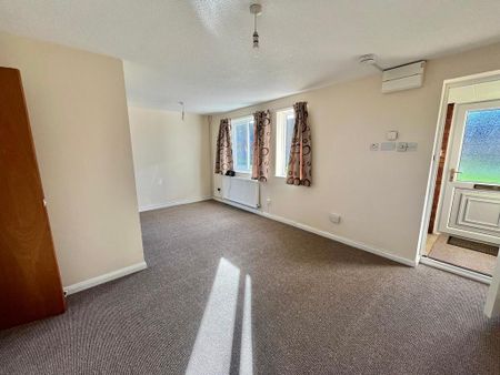 2 bedroom terraced house to rent - Photo 2
