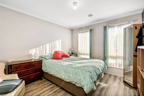 Easy Living in a Central Altona Meadows Location - Photo 1