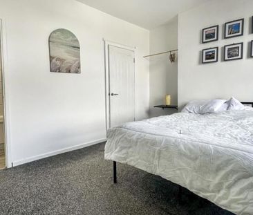 Ocean presents this fantastic one bedroom garden flat with far reac... - Photo 4