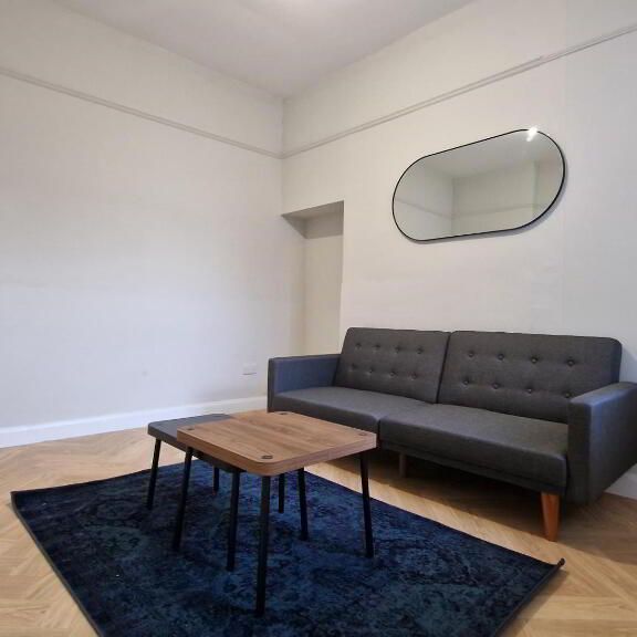 Room 1, 7 Newington Avenue, Belfast, BT15 2HP - Photo 1