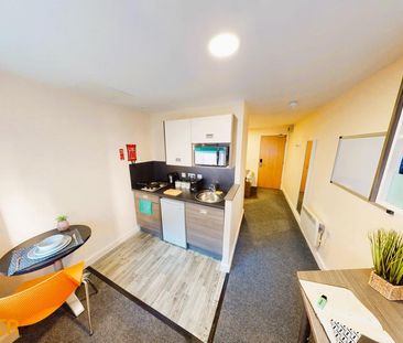 Studio to rent - Photo 1