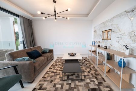 Apartment for rent in Benahavis - Photo 4