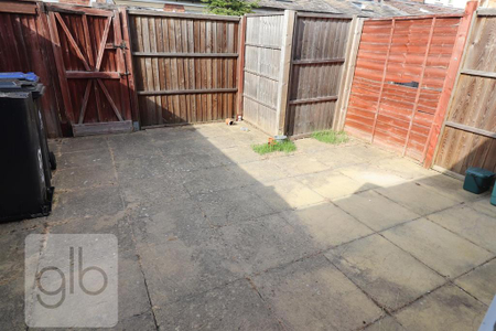 6 bedroom terraced house to rent - Photo 5
