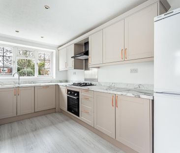 4 bedroom detached house to rent - Photo 6