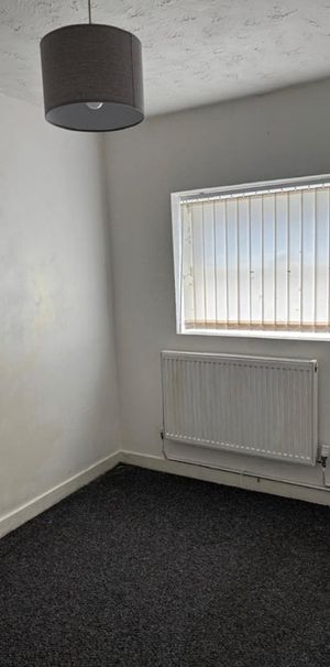 Studio Flat, Picton Road, L15 - Photo 1