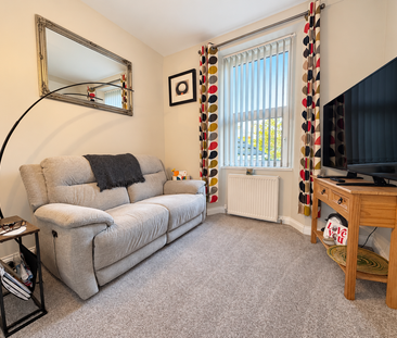 3 bedroom maisonette to rent - Photo 1