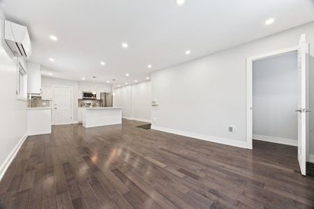 For Lease - 59 Burnaby Boulevard, Toronto, Ontario - Photo 3